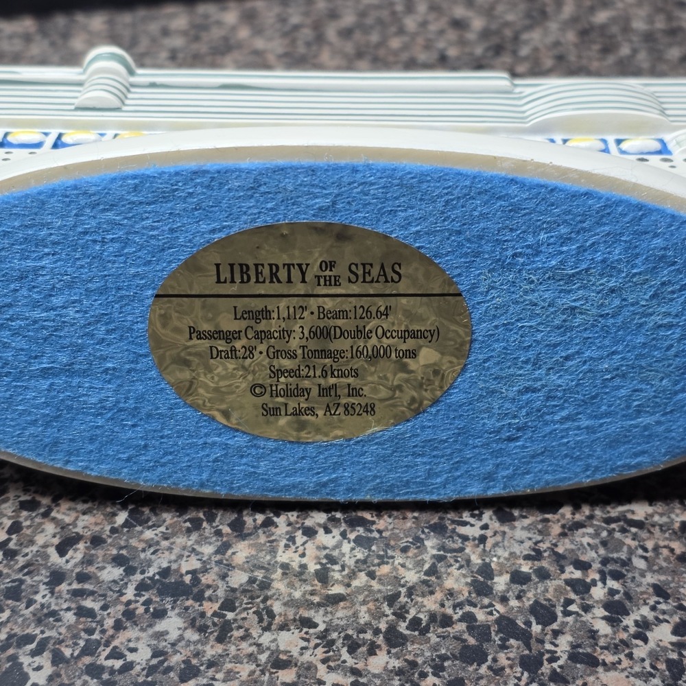 Royal Caribbean Voyager Of The Seas And Liberty Of The Seas 12" Ship Models - Picture 9 of 16